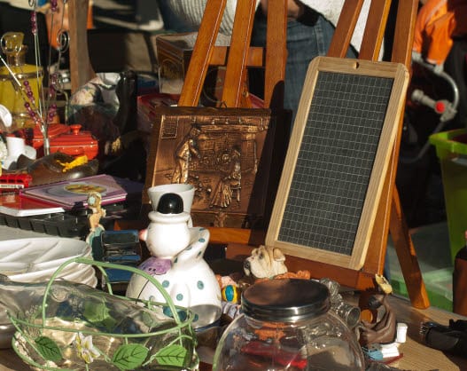Various items in a garage