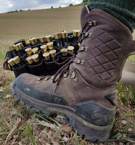 A shoe with cartridge belt